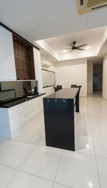 Kondominium untuk Dijual di Se7en @ Thompson Residences - Steven . - Kitchen - PropertyGuru.com.my