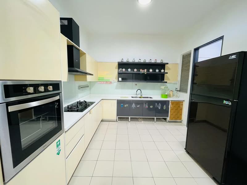 2-storey Terraced House for Rent in Alam Impian (Shah Alam) - Zaidah Ahmad - Kitchen - PropertyGuru.com.my