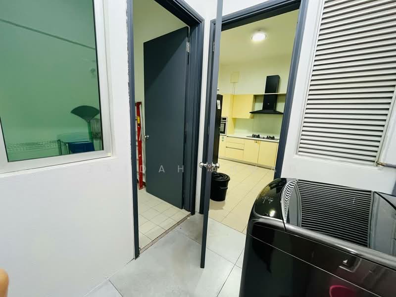 2-storey Terraced House for Rent in Alam Impian (Shah Alam) - Zaidah Ahmad - Kitchen - PropertyGuru.com.my