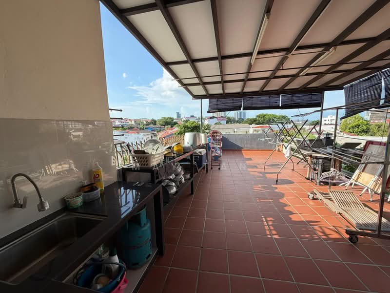 Rumah Berkembar untuk Dijual di Gelugor (Penang) - May Tan - Balcony - PropertyGuru.com.my
