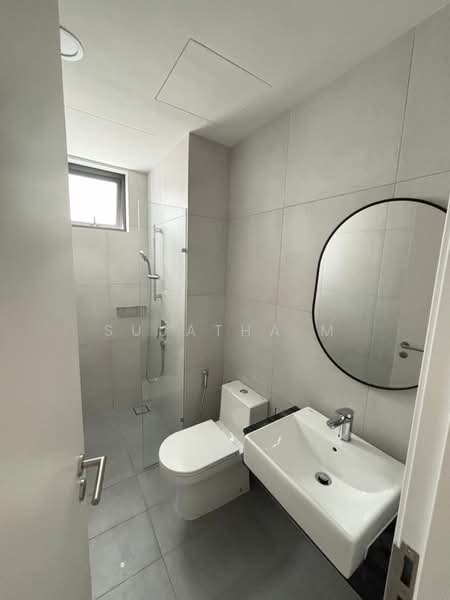 Servis Apartment untuk Disewa di Laurel Residence - Sujatha M - Bathroom - PropertyGuru.com.my