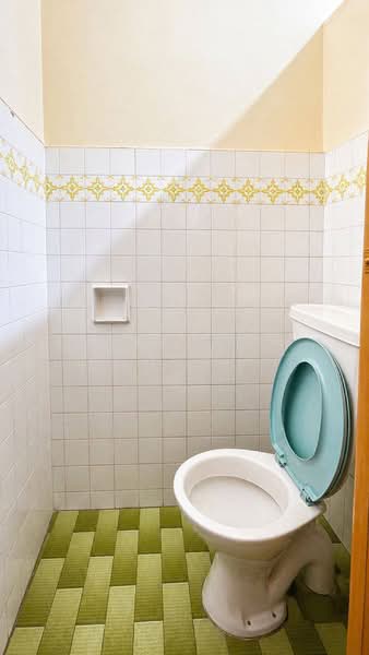 1-storey Terraced House for Sale in Kelana Jaya (Petaling Jaya) - Mohd Nor Fahmi - Bathroom - PropertyGuru.com.my