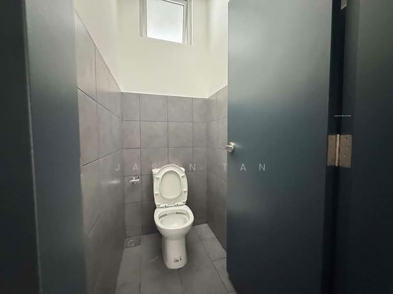 Kedai / Pejabat untuk Disewa di Bandar Serenia (Dengkil) - Jason Tan - Bathroom - PropertyGuru.com.my
