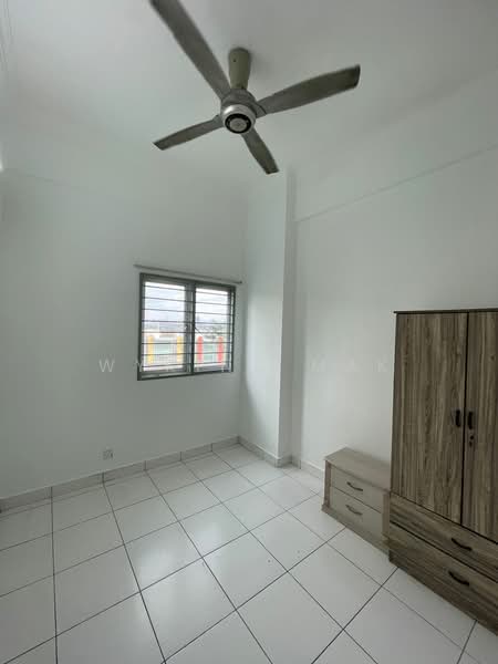 Kondominium untuk Dijual di First Residence (Residensi Unggul) - Wyking Mak - Bedroom - PropertyGuru.com.my
