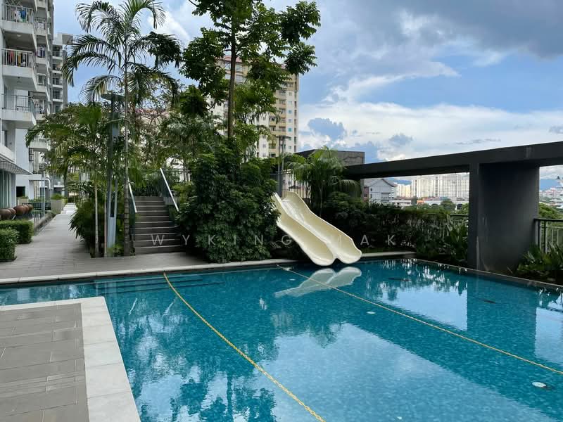 Kondominium untuk Dijual di First Residence (Residensi Unggul) - Wyking Mak - Pool - PropertyGuru.com.my