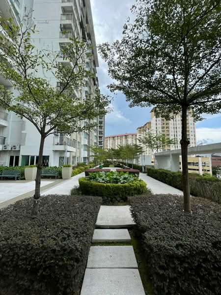 Kondominium untuk Dijual di First Residence (Residensi Unggul) - Wyking Mak - Exterior - PropertyGuru.com.my
