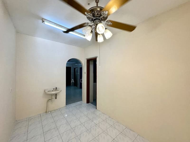 2-storey Terraced House for Sale in Nilai (Negeri Sembilan) - Ahmad Fadlee - PropertyGuru.com.my