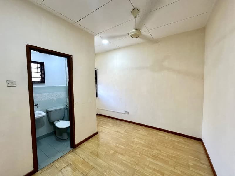 2-storey Terraced House for Sale in Nilai (Negeri Sembilan) - Ahmad Fadlee - PropertyGuru.com.my