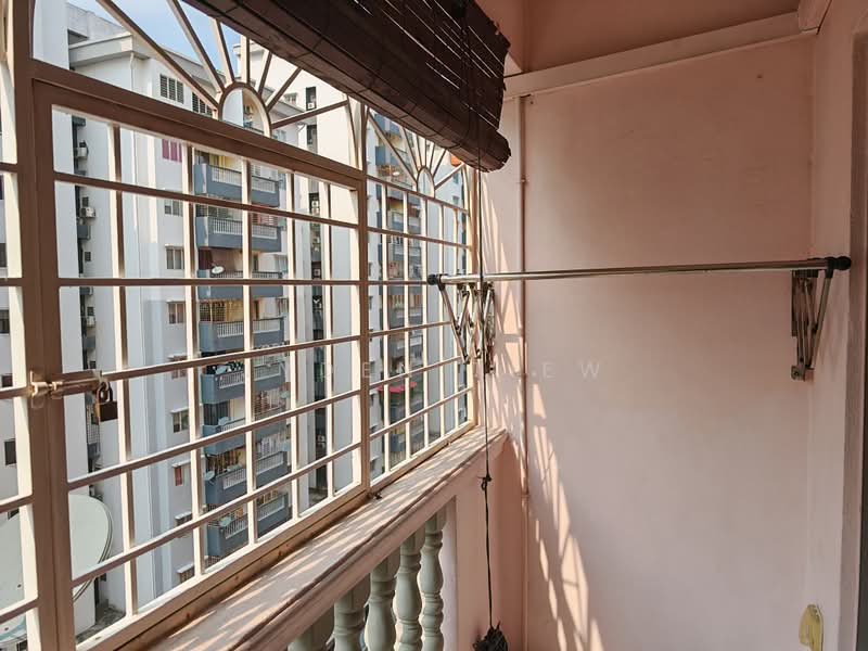 Pangsapuri untuk Disewa di Sri Ria Apartments - Jyden Tiew - Balcony - PropertyGuru.com.my