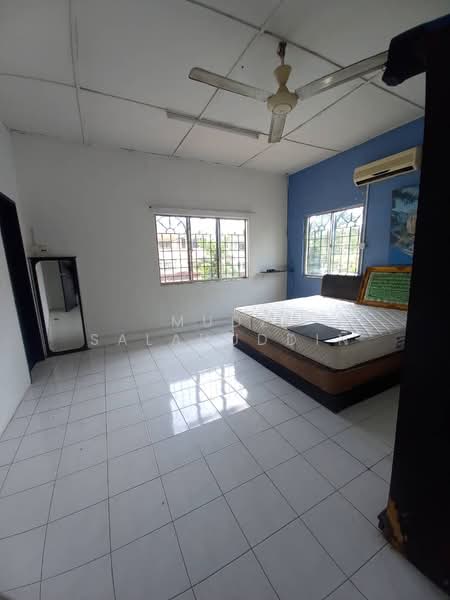 Semi-Detached House for Sale in Kota Perdana (Seri Kembangan) - Mudz Salahuddin - Bedroom - PropertyGuru.com.my
