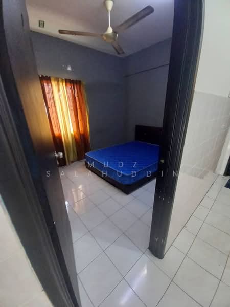 Semi-Detached House for Sale in Kota Perdana (Seri Kembangan) - Mudz Salahuddin - Bedroom - PropertyGuru.com.my