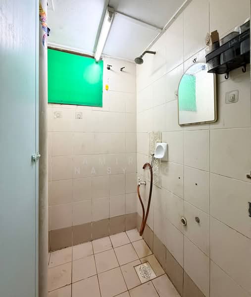 Apartment for Sale at Pangsapuri Semarak - Amirul Nasyriq - Bathroom - PropertyGuru.com.my