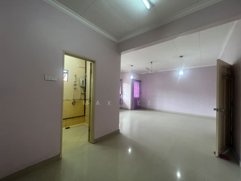 Rumah Teres 2 Tingkat untuk Dijual di Bandar Tun Hussein Onn (Cheras) - Max Lee - Bathroom - PropertyGuru.com.my