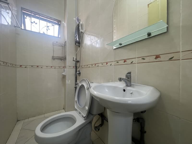 Rumah Teres 2 Tingkat untuk Dijual di Bandar Tun Hussein Onn (Cheras) - Max Lee - Bathroom - PropertyGuru.com.my