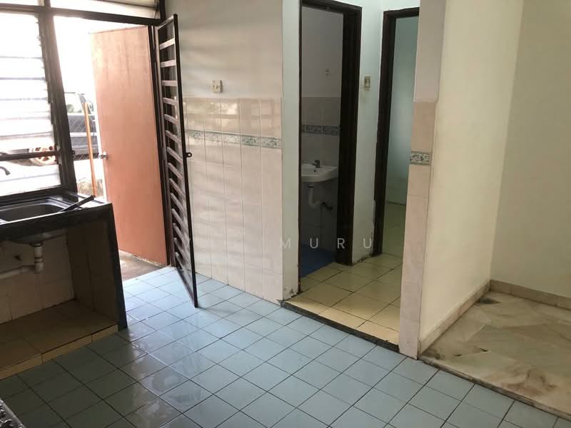 Rumah Teres untuk Disewa di Kuala Selangor (Selangor) - Vee Muru - Kitchen - PropertyGuru.com.my