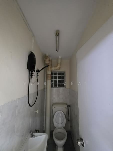 Apartment for Rent at Permai Apartment - Perry Chai - Bathroom - PropertyGuru.com.my