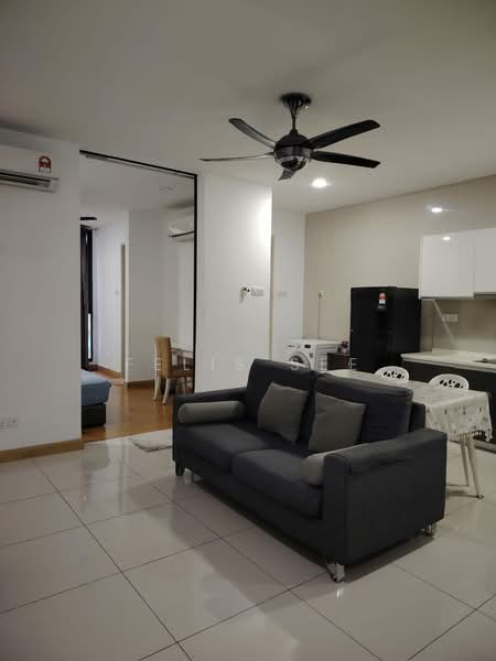 Servis Apartment untuk Disewa di KL Gateway Residences - Felis See - Living Room - PropertyGuru.com.my