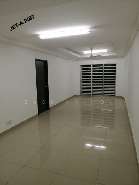 Pangsapuri untuk Disewa di Palm Garden Apartment - Zackinn Hoi - Living Room - PropertyGuru.com.my