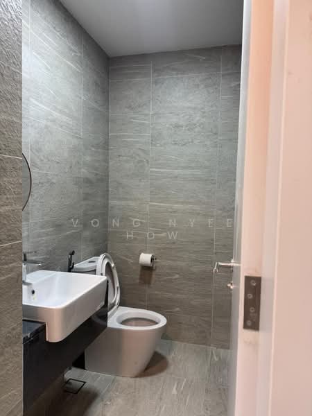 Service Residence for Rent at Edelweiss @ Tropicana Gardens - Vong Nyee How - Bathroom - PropertyGuru.com.my