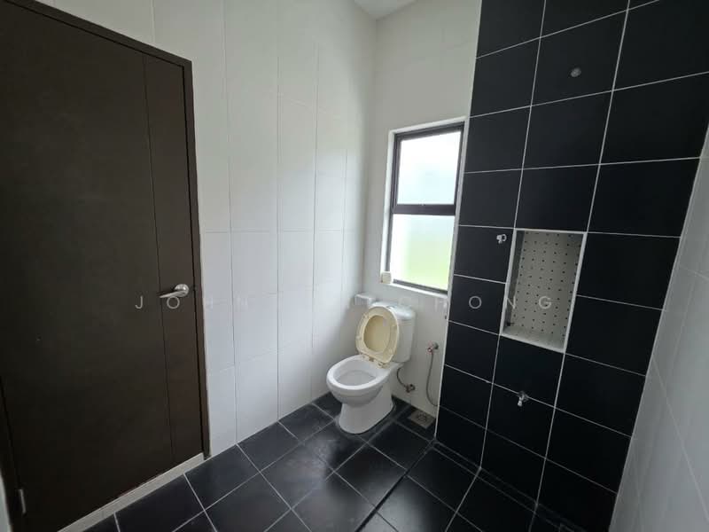 Semi-Detached House for Sale in Taman Nusa Idaman (Iskandar Puteri (Nusajaya)) - Johnson Chong - Bathroom - PropertyGuru.com.my