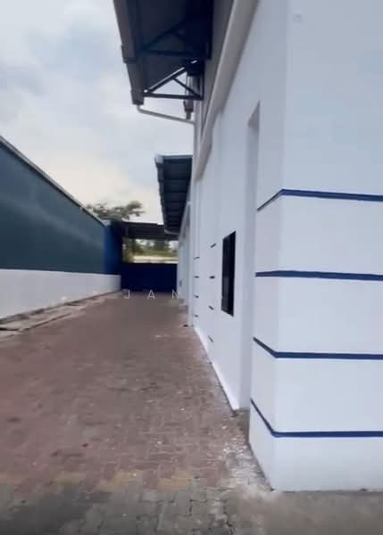 Kilang untuk Dijual di Taman Pasir Putih (Pasir Gudang) - JAN AU - Exterior - PropertyGuru.com.my