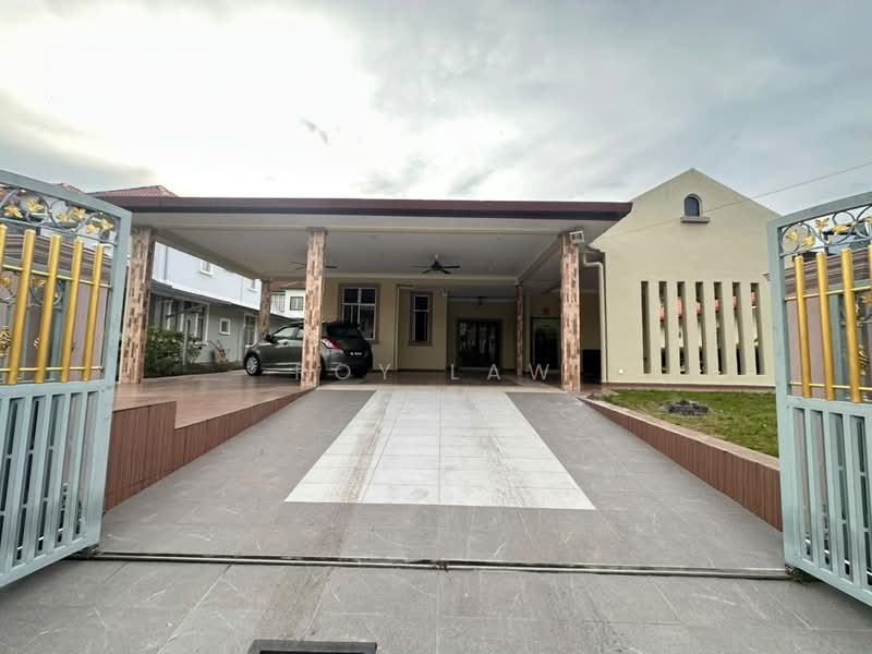 Rumah Banglo untuk Disewa di Bandar Springhill (Port Dickson) - Roy Law - Exterior - PropertyGuru.com.my