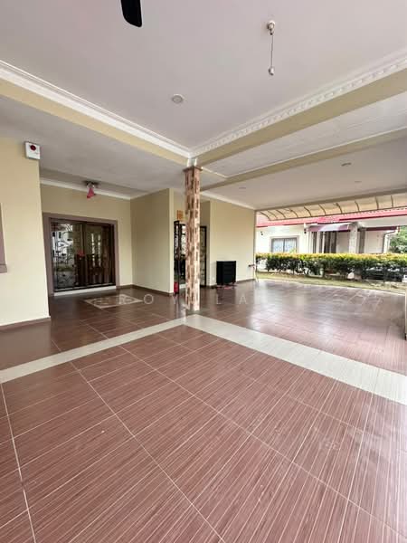 Rumah Banglo untuk Disewa di Bandar Springhill (Port Dickson) - Roy Law - Exterior - PropertyGuru.com.my