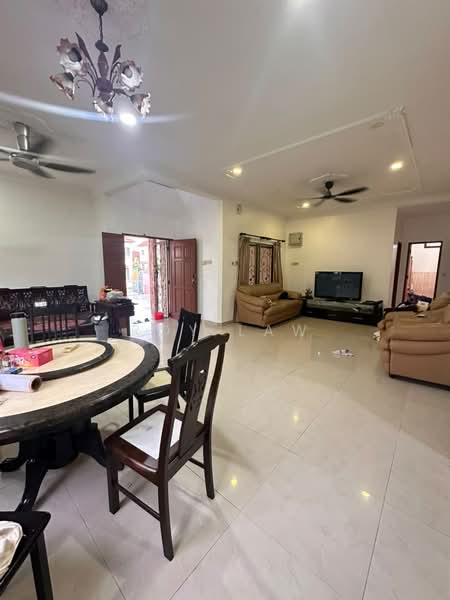 Rumah Banglo untuk Disewa di Bandar Springhill (Port Dickson) - Roy Law - Living Room - PropertyGuru.com.my