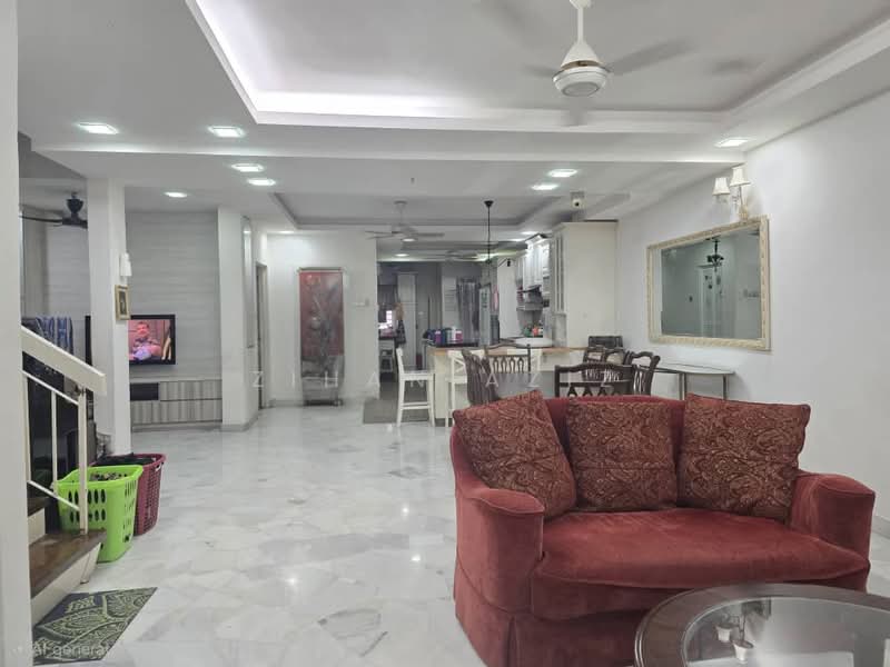Rumah Teres 2 Tingkat untuk Dijual di Shah Alam (Selangor) - Zihan Aziz - Living Room - PropertyGuru.com.my