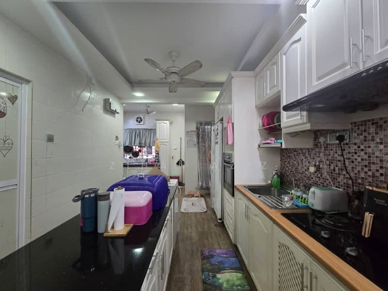 Rumah Teres 2 Tingkat untuk Dijual di Shah Alam (Selangor) - Zihan Aziz - Kitchen - PropertyGuru.com.my