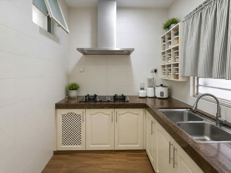 2-storey Terraced House for Sale in Seksyen 8 (Shah Alam) - Zihan Aziz - Kitchen - PropertyGuru.com.my