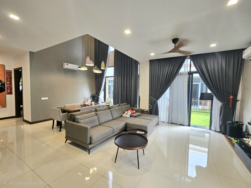 Rumah Berkembar untuk Dijual di Eco Sanctuary (Telok Panglima Garang) - Leon Goh - Living Room - PropertyGuru.com.my