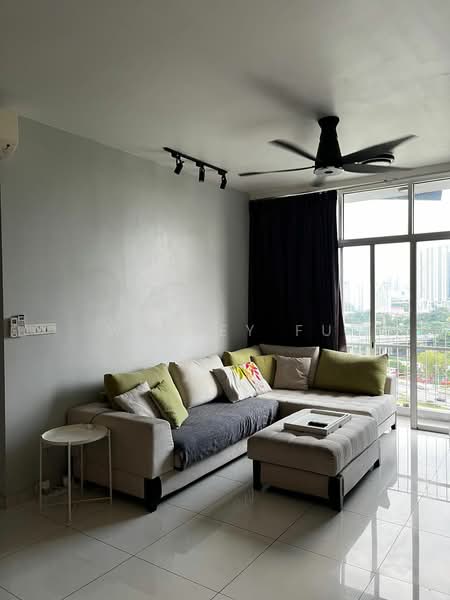 Kondominium untuk Dijual di Midfields 2 - Wesley Fu - Living Room - PropertyGuru.com.my