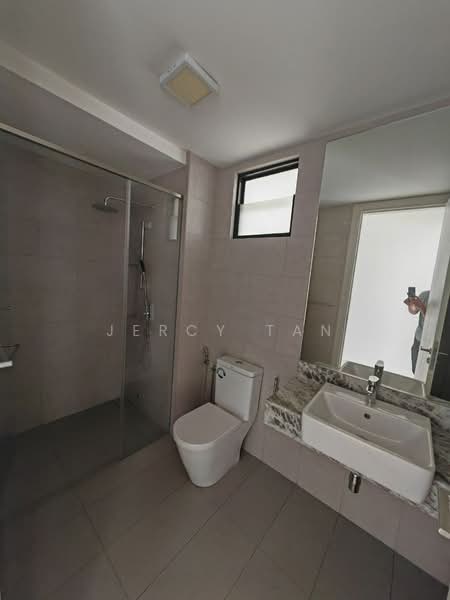 Kondominium untuk Dijual di South Brooks - Jercy Tan - Bathroom - PropertyGuru.com.my