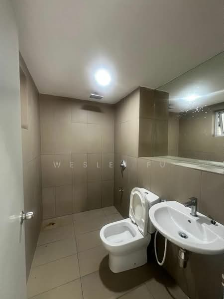 Kondominium untuk Dijual di Midfields 2 - Wesley Fu - Bathroom - PropertyGuru.com.my