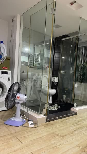 Servis Apartment untuk Dijual di Subang Soho (One Soho) - Alvis Chong - Bathroom - PropertyGuru.com.my