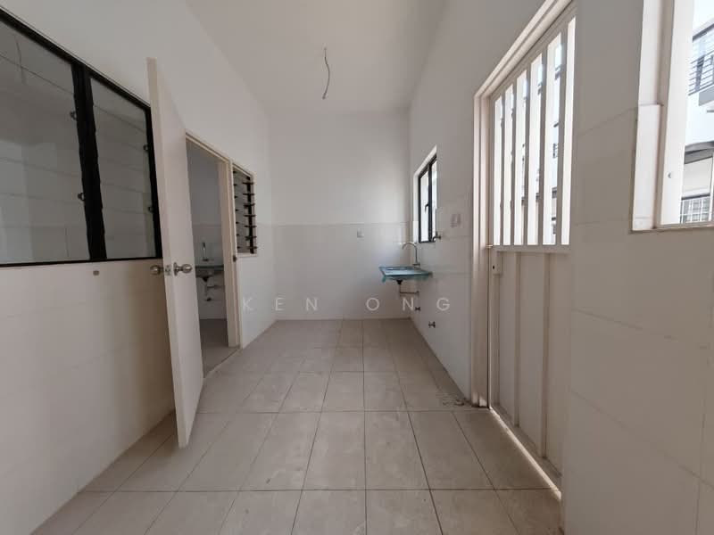 2-storey Terraced House for Rent in Setia Alam (Selangor) - Ken Ong - Kitchen - PropertyGuru.com.my