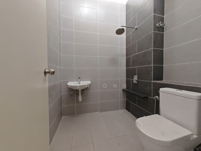 2-storey Terraced House for Rent in Setia Alam (Selangor) - Ken Ong - Bathroom - PropertyGuru.com.my