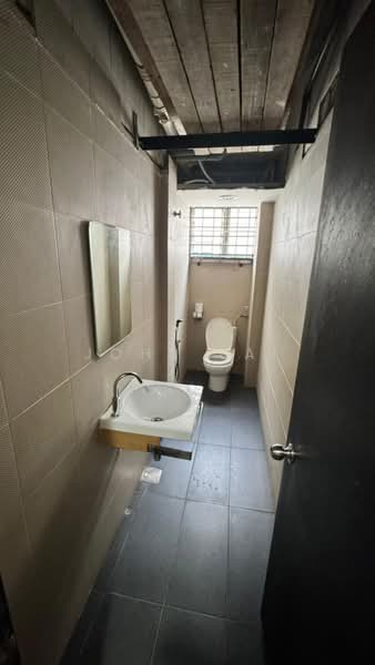 Shop / Office for Rent in Bandar Sri Damansara (Selangor) - John Lai - Bathroom - PropertyGuru.com.my