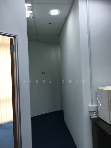 Pejabat untuk Disewa di Bangsar Utama (Bangsar) - Jessy Chye - Corridor - PropertyGuru.com.my