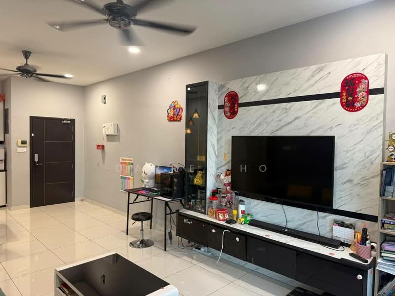Service Residence for Sale at D'Summit Residences - Darren Ho - Living Room - PropertyGuru.com.my