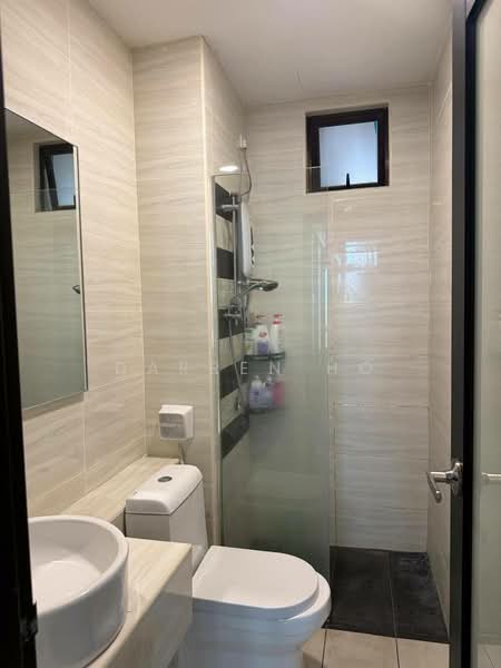 Service Residence for Sale at D'Summit Residences - Darren Ho - Bathroom - PropertyGuru.com.my