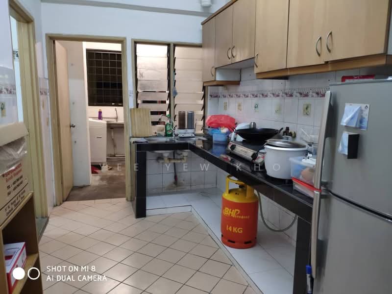 Condominium for Rent at Vista Komanwel C - Yee Yew Kho - Kitchen - PropertyGuru.com.my