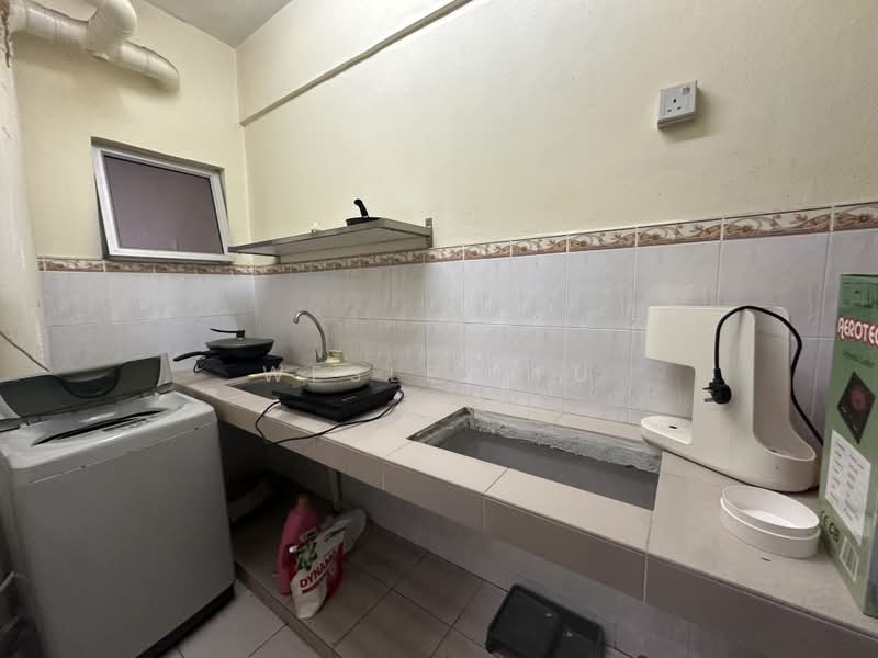 Kondominium untuk Dijual di Pelangi Damansara - Wesley Fu - Kitchen - PropertyGuru.com.my