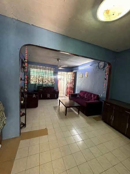 Rumah Teres 2 Tingkat untuk Dijual di Rawang (Selangor) - Hairi Halim - Living Room - PropertyGuru.com.my