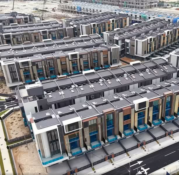 Rumah Teres 3-Tingkat untuk Disewa di Taman Puchong Legenda (Puchong) - Annie Chong - Exterior - PropertyGuru.com.my