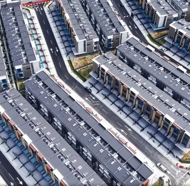 Rumah Teres 3-Tingkat untuk Disewa di Taman Puchong Legenda (Puchong) - Annie Chong - Exterior - PropertyGuru.com.my