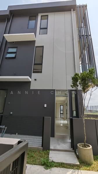 Rumah Teres 3-Tingkat untuk Disewa di Taman Puchong Legenda (Puchong) - Annie Chong - Exterior - PropertyGuru.com.my