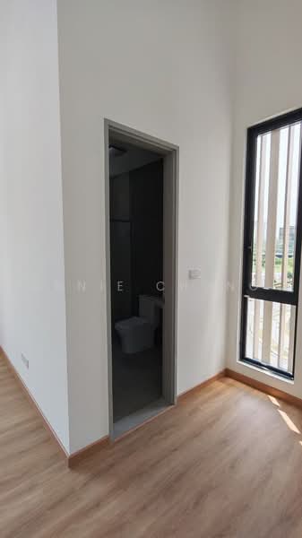 Rumah Teres 3-Tingkat untuk Disewa di Taman Puchong Legenda (Puchong) - Annie Chong - Bathroom - PropertyGuru.com.my