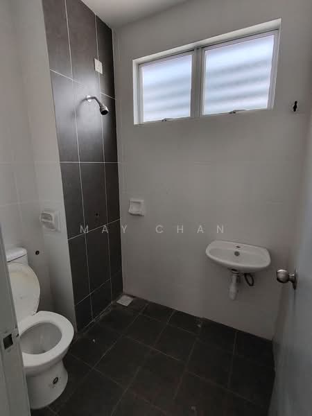 Rumah Teres 2 Tingkat untuk Dijual di Bandar Rinching (Semenyih) - May Chan - Bathroom - PropertyGuru.com.my
